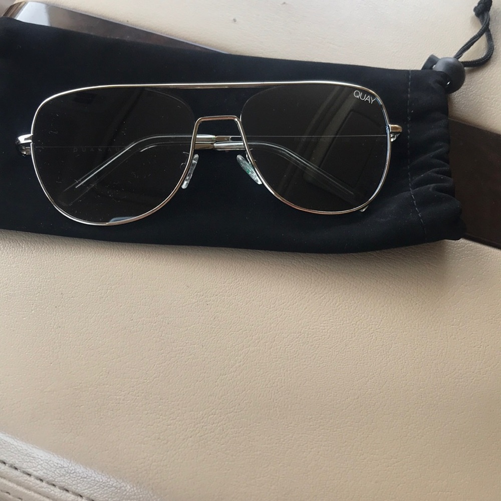 Quay sunglasses excellent condition no scratches